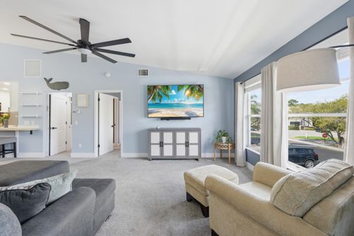 j-6-8228 Se Croft Cir, Hobe Sound, FL, 33455-6349 | Card Image