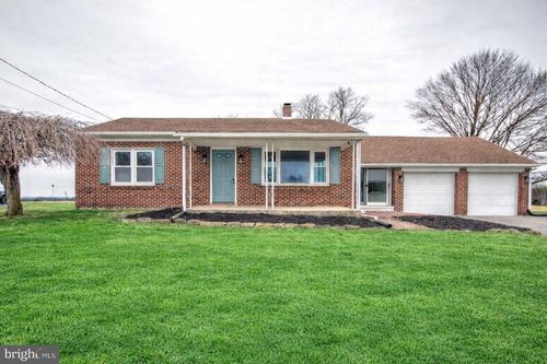 7047 Lincoln Hwy W, THOMASVILLE, PA, 17364-9209 | Card Image