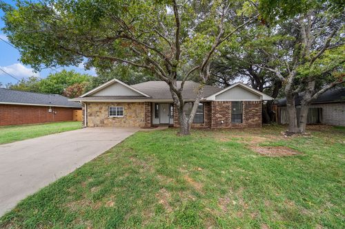 4043 Country Meadows Circle, Granbury, TX, 76049 | Card Image