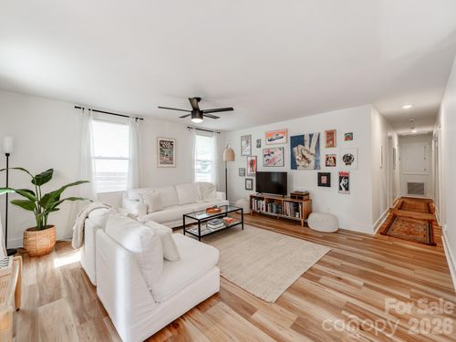 1817 Rush Wind Dr, Charlotte, NC, 28206-2305 | Card Image