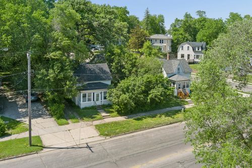 210 Willow St, Faribault, MN, 55021-6243 | Card Image