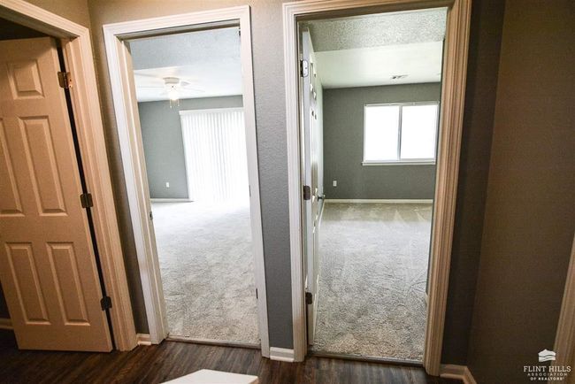 1305 Newfoundland Dr, Condo with 3 bedrooms, 2 bathrooms and null parking in Manhattan KS | Image 7