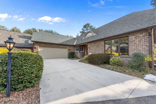 4 Chalford Pl, Pinehurst, NC, 28374-6706 | Card Image