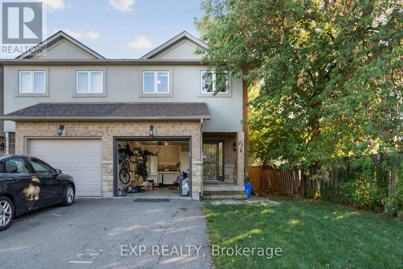Residential in Hamilton (Stoney Creek) 3