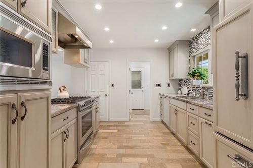 13493 Fellows Ave, Sylmar, CA, 91342-2042 | Card Image