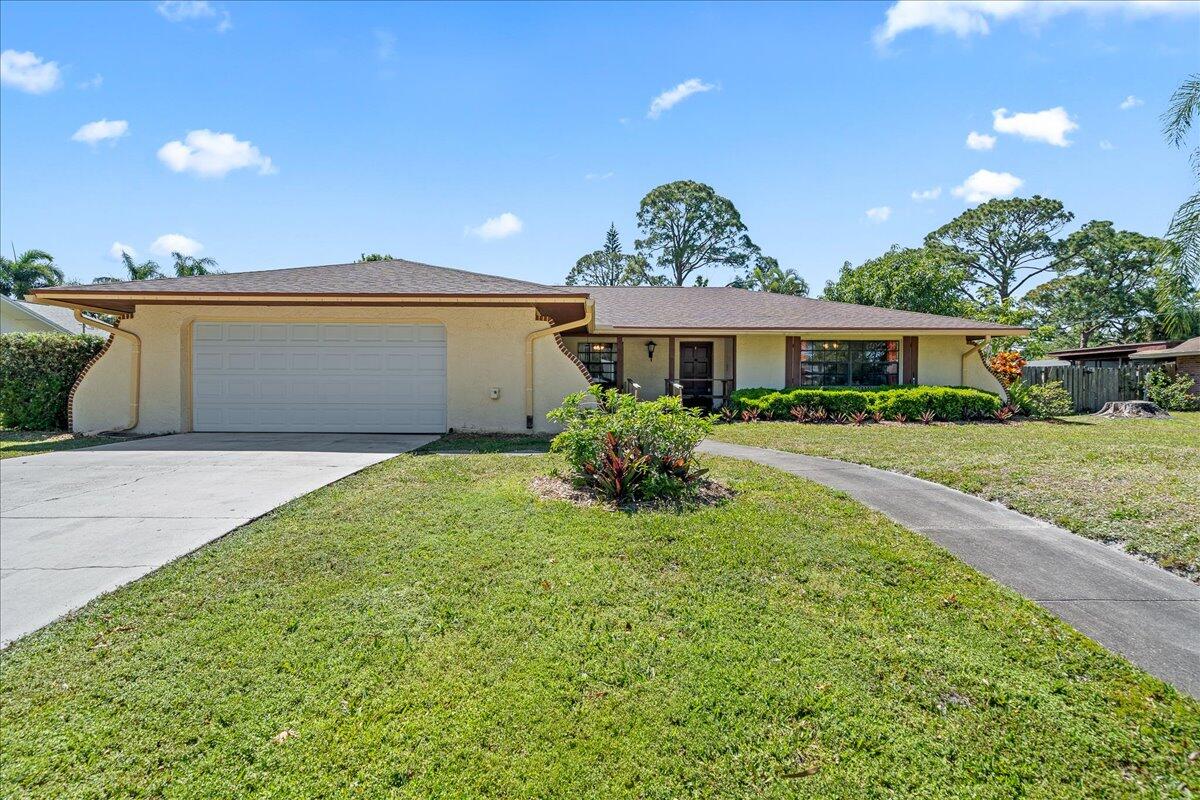 Manorwood Dr, Melbourne, FL 32901