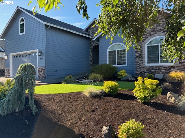 Lexington Ave, Sutherlin, OR 97479