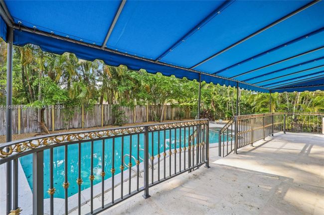 111 E 1st Ct, House other with 3 bedrooms, 3 bathrooms and null parking in Miami Beach FL | Image 8