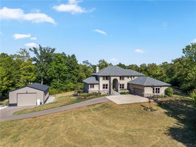 4089 Kemp Road, House other with 4 bedrooms, 3 bathrooms and null parking in Beavercreek OH | Image 3