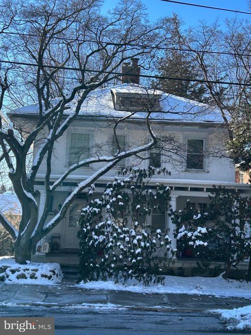 142 W Philadelphia Ave, BOYERTOWN, PA, 19512-1430 | Card Image
