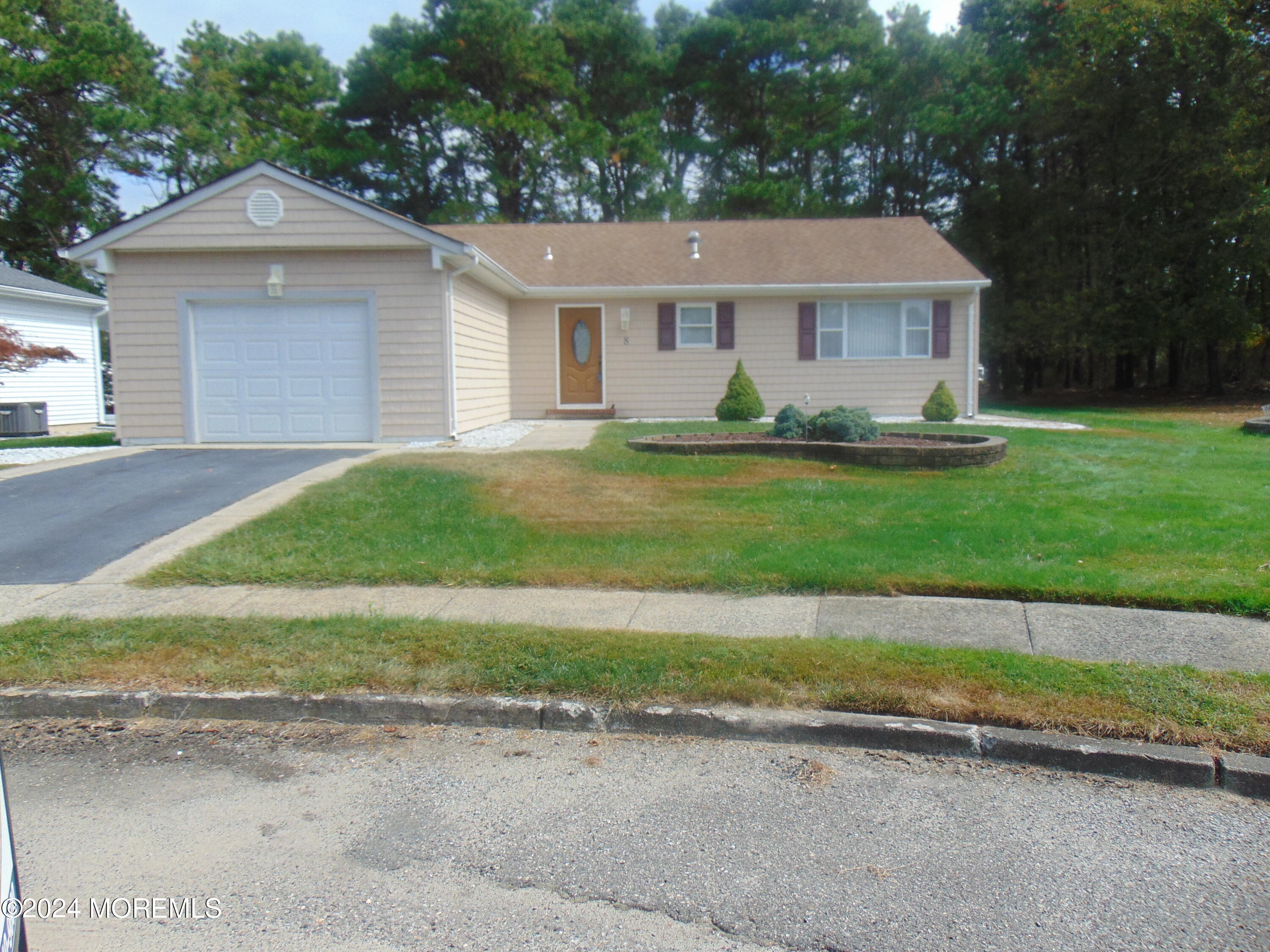Chopin Ct, Toms River, NJ 08757