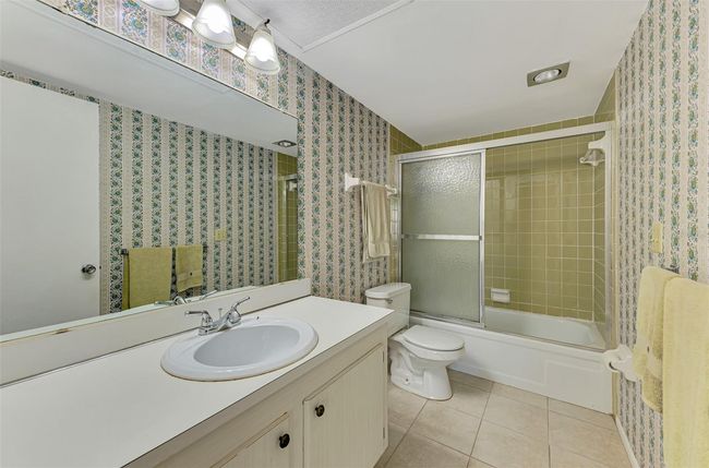 APT-127 - 96 Boundary Blvd, Condo with 2 bedrooms, 2 bathrooms and null parking in ROTONDA WEST FL | Image 29