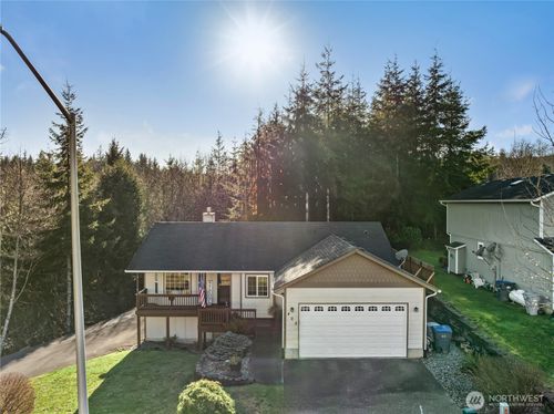 405 Andrews Ave, Cosmopolis, WA, 98537-3819 | Card Image