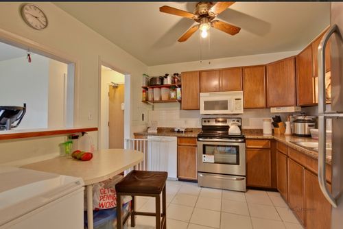 apt-1h-205 N Ridge Ave, Arlington Heights, IL, 60005-1324 | Card Image