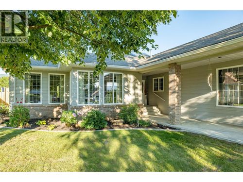 2220 Okanagan St, Armstrong, BC, V4Y0B7 | Card Image