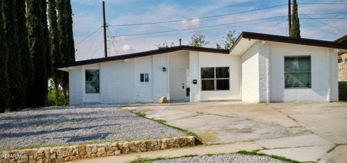 331 Carnival Dr, El Paso, TX, 79912-5703 | Card Image
