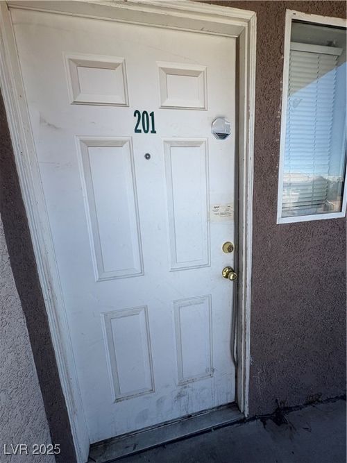 unit-201-3961 Danny Melamed Ave, Las Vegas, NV, 89110-7003 | Card Image