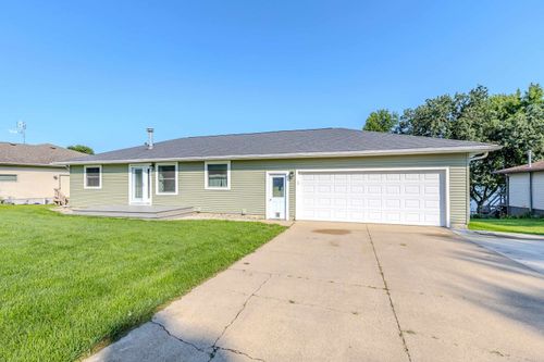 268 Country Club Dr, Lake Park, IA, 51347-1008 | Card Image