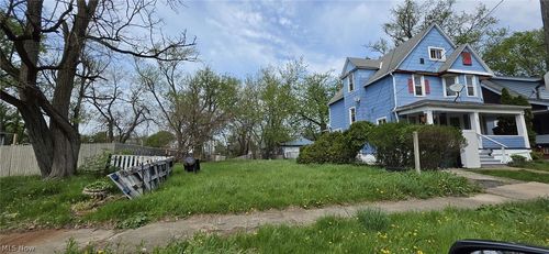 9509 Heath Ave, Cleveland, OH, 44104-5513 | Card Image