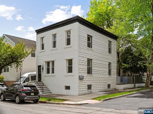 9 Morse Ave, Rutherford, NJ, 07070-1228 | Card Image