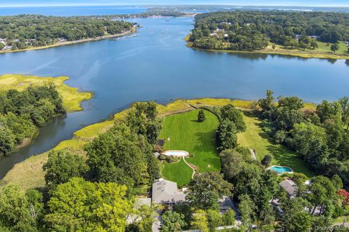61 Factory Pond Rd, Locust Valley, NY, 11560-1404 | Card Image