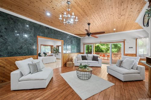 652 Hoohulu Pl, Pearl City, HI, 96782-2908 | Card Image