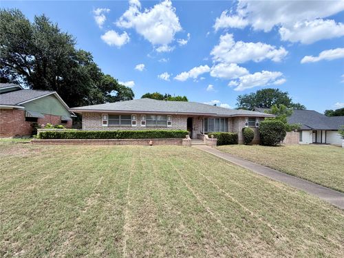 3811 Laurel Canyon Drive, Dallas, TX, 75233 | Card Image