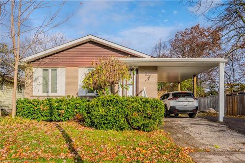 lower-514 Fallingbrook Dr, Waterloo, ON, N2L4N3 | Card Image