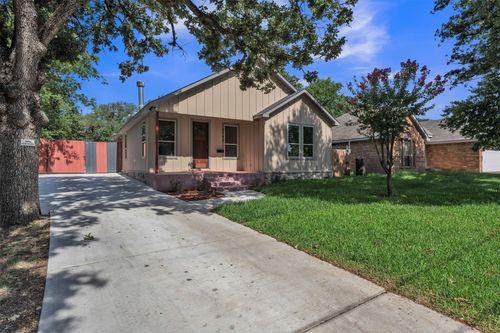 2740 Canton Dr, Fort Worth, TX, 76112-6502 | Card Image