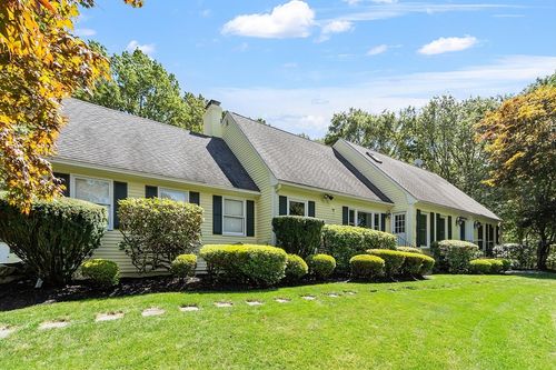 30 Goose Pond Rd, Lincoln, MA, 01773-2500 | Card Image
