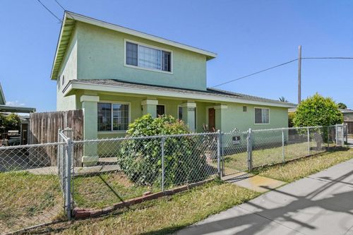 1208 Florence St, Imperial Beach, CA, 91932-3607 | Card Image