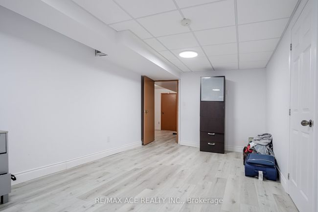 28 Wilkins Dr, House other with 6 bedrooms, 3 bathrooms and 4 parking in Kitchener ON | Image 34