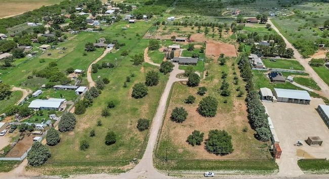 7605 N Service Rd, House other with 3 bedrooms, 2 bathrooms and 2 parking in Big Spring TX | Image 4