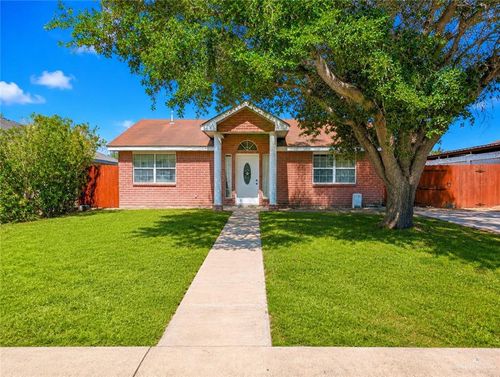 209 S Dallas St, Alton, TX, 78573-3811 | Card Image
