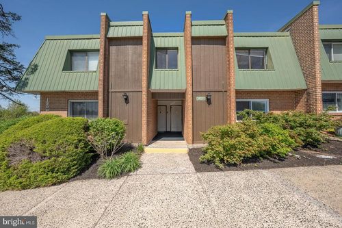 1310 Meadowview Ln, MONT CLARE, PA, 19453-5233 | Card Image