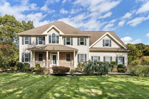 1 Settlers Dr, Lakeville, MA, 02347-3601 | Card Image