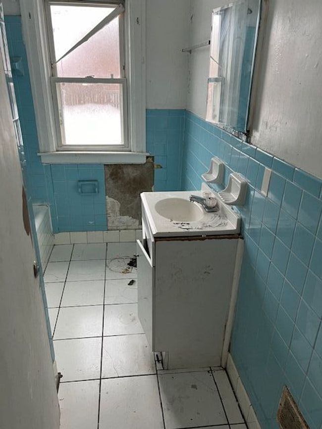 16250 Ardmore St, House other with 3 bedrooms, 1 bathrooms and null parking in Detroit MI | Image 5