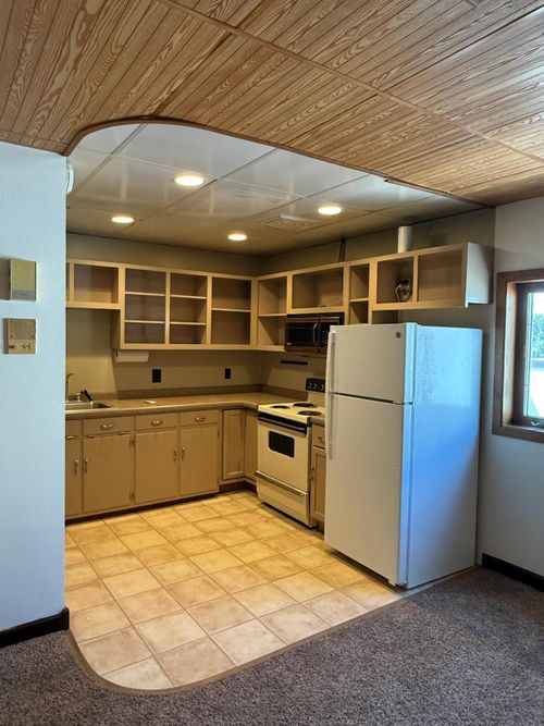 1bd1bth-314 5th St Sw, Willmar, MN, 56201-3214 | Card Image