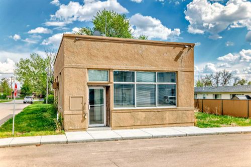 721 Broadway Street, Standard, AB, T0J3G0 | Card Image