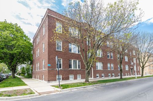 2-3039 W Belle Plaine Ave, Chicago, IL, 60618-2550 | Card Image