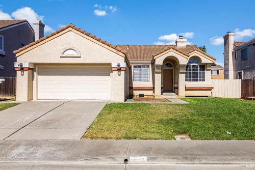 370 Engell Ct, Suisun City, CA, 94585-3742 | Card Image