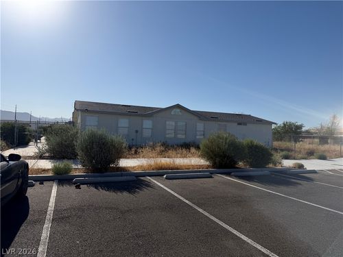 6041 Hafen Ranch Rd, Pahrump, NV, 89061-8233 | Card Image