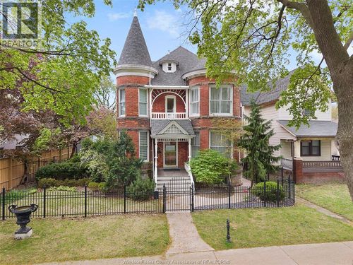 719 Victoria Ave, Windsor, ON, N9A4N3 | Card Image