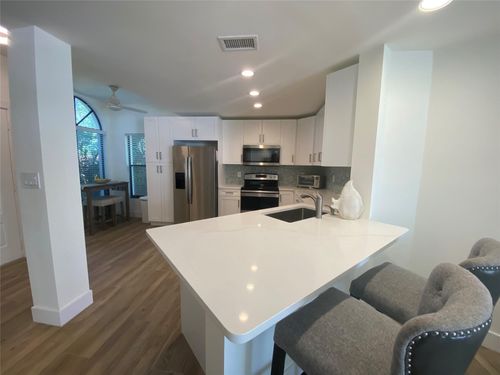 a-2286 Anchorage Ln, Naples, FL, 34104-1204 | Card Image