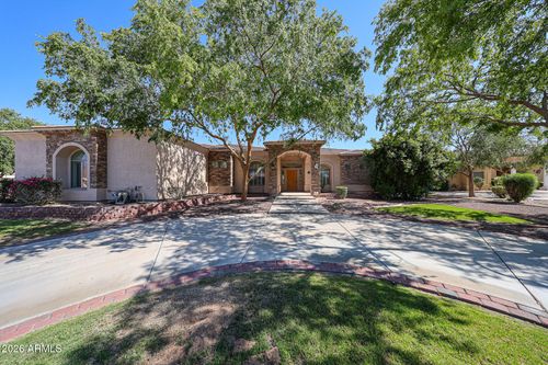 925 E Valencia Dr, Phoenix, AZ, 85042-6600 | Card Image
