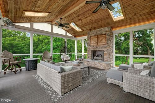15019 Lynnford Ct, WATERFORD, VA, 20197-1661 | Card Image