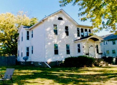 322 1st Ave, Clinton, IA, 52732-4124 | Card Image