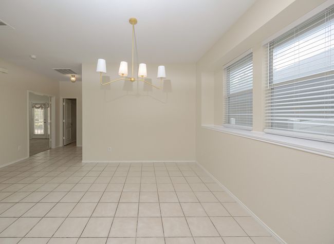 Dinning Area | Image 12