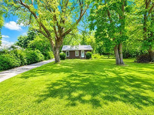 2100 Pompey Street, Waterford Charter Township, MI, 48327 | Card Image