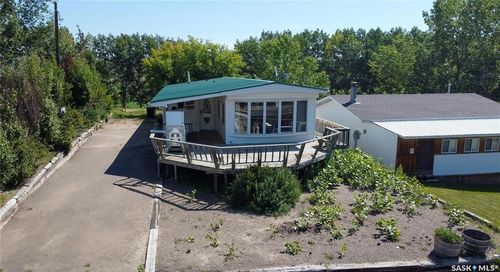 12 Highland Ave, Cochin, SK, S0M | Card Image